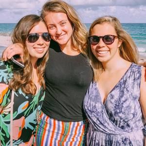 Meet your Posher, Elizabeth